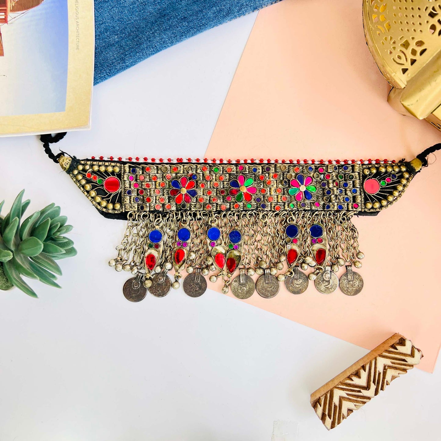 Afsana Choker