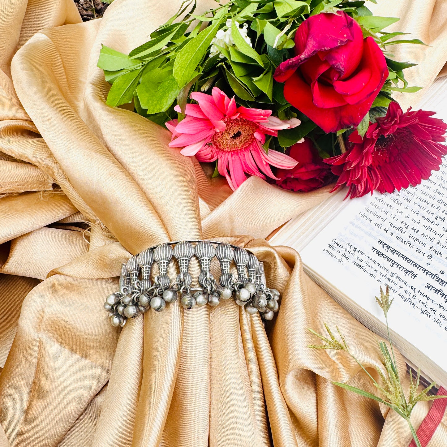 Ziva Handcuff
