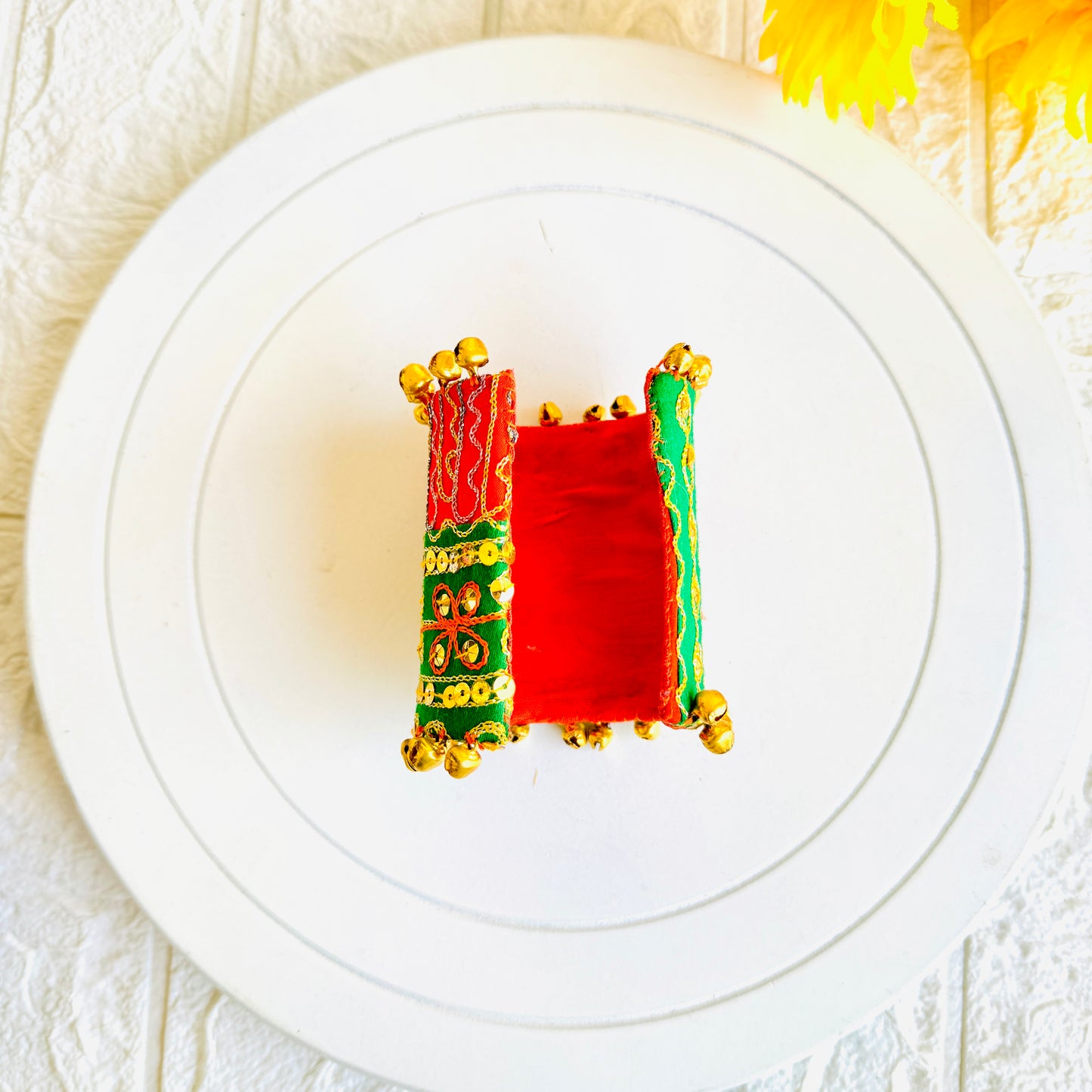 Kiara Vintage Handcuff