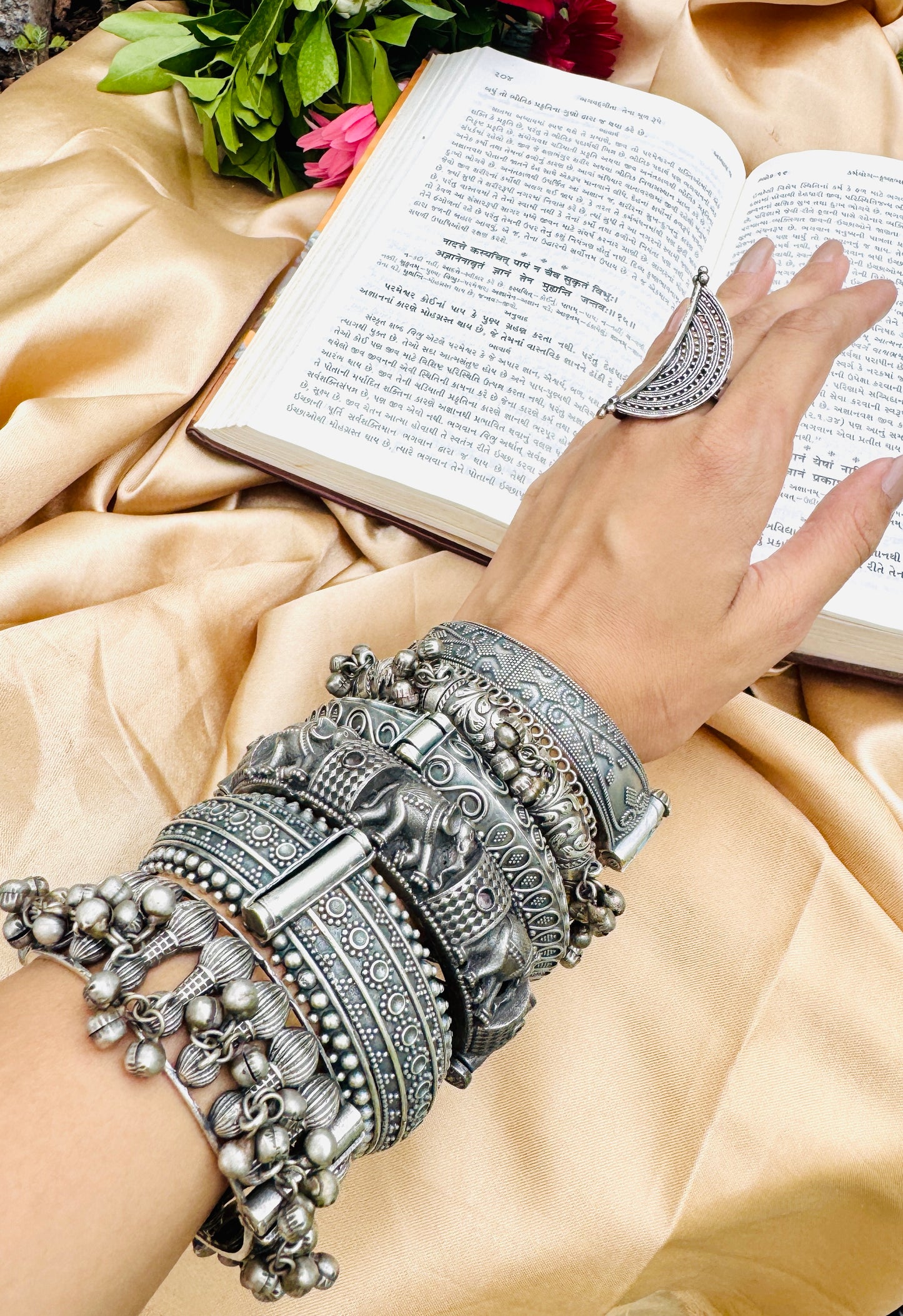 Elephant Handcuff