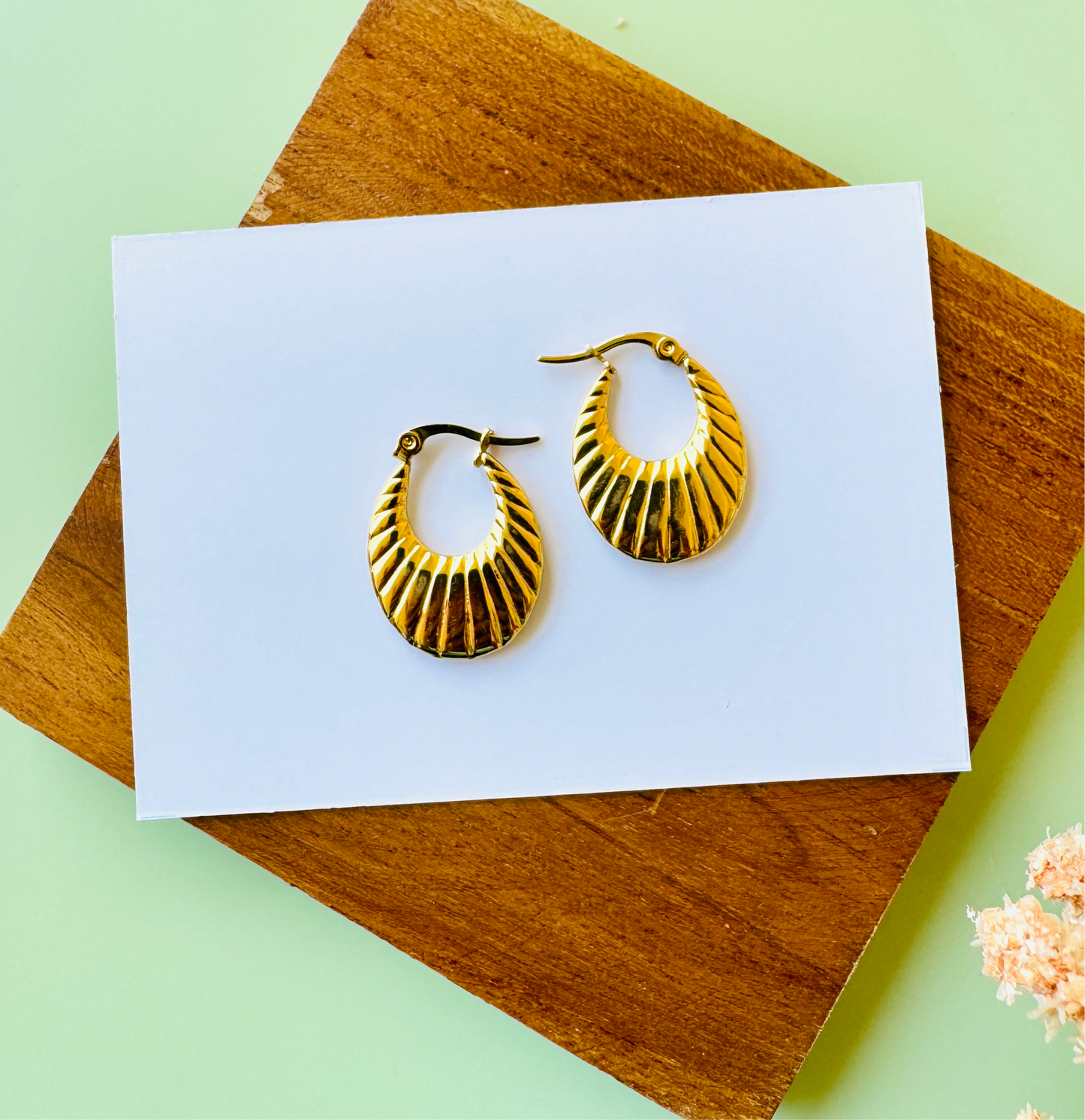 Fleur Hoops
