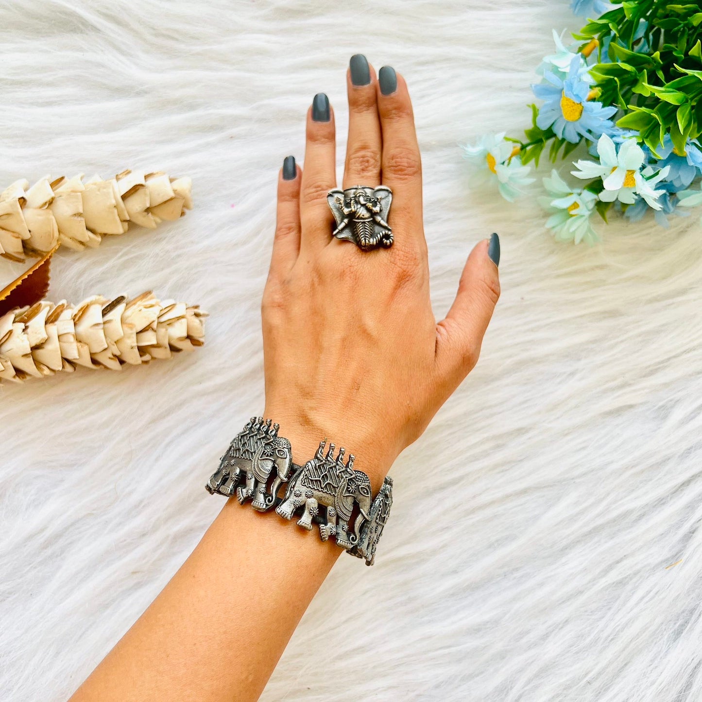 Elephant Handcuff