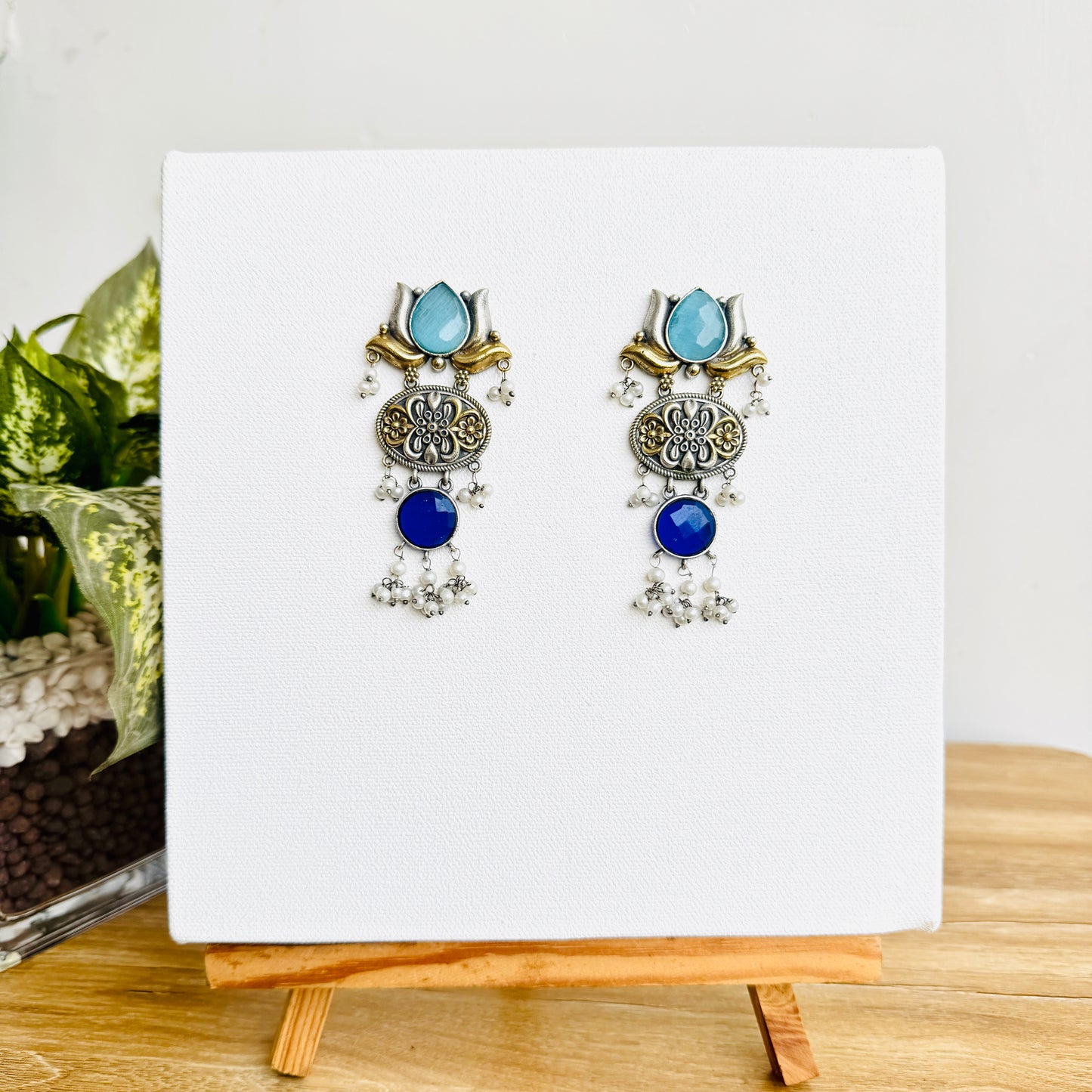 Mrinali Earring