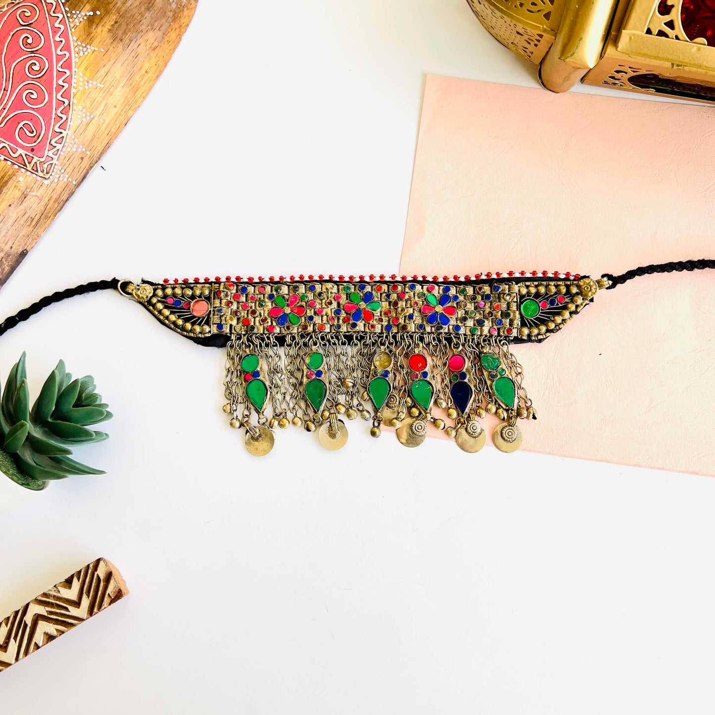 Elnaz Choker
