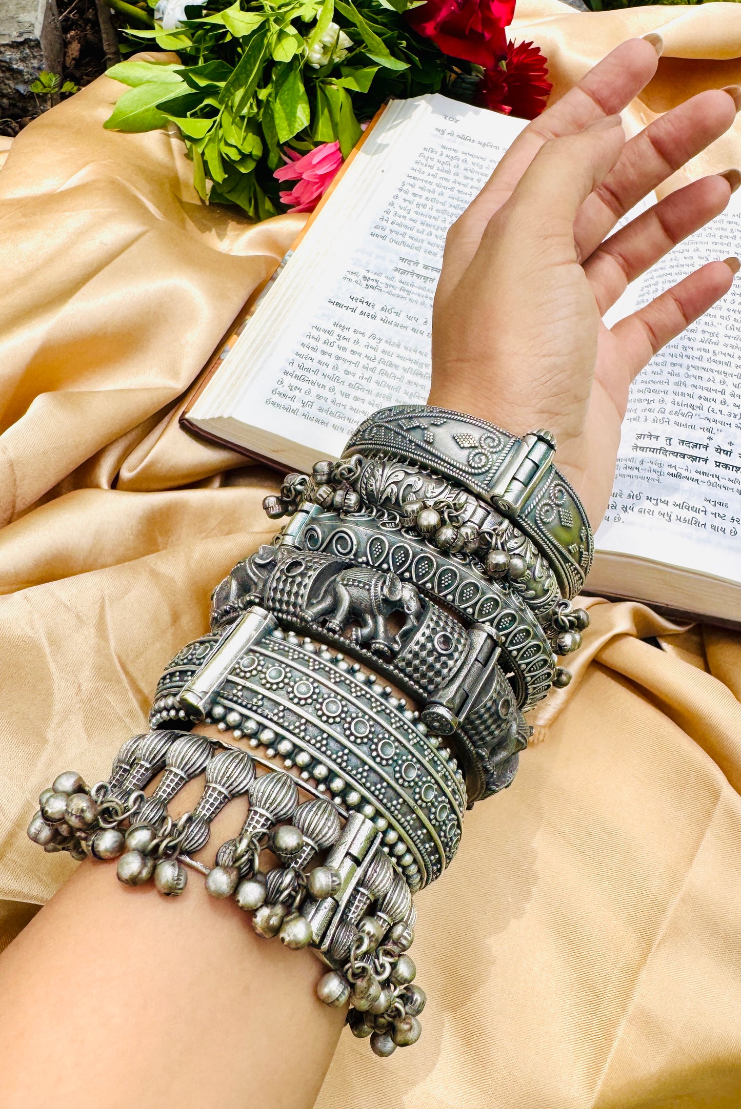 Elephant Handcuff