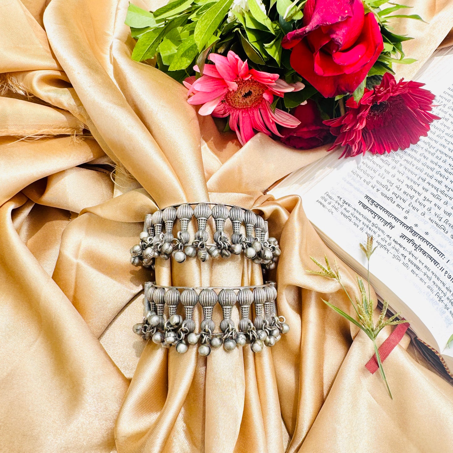 Ziva Handcuff