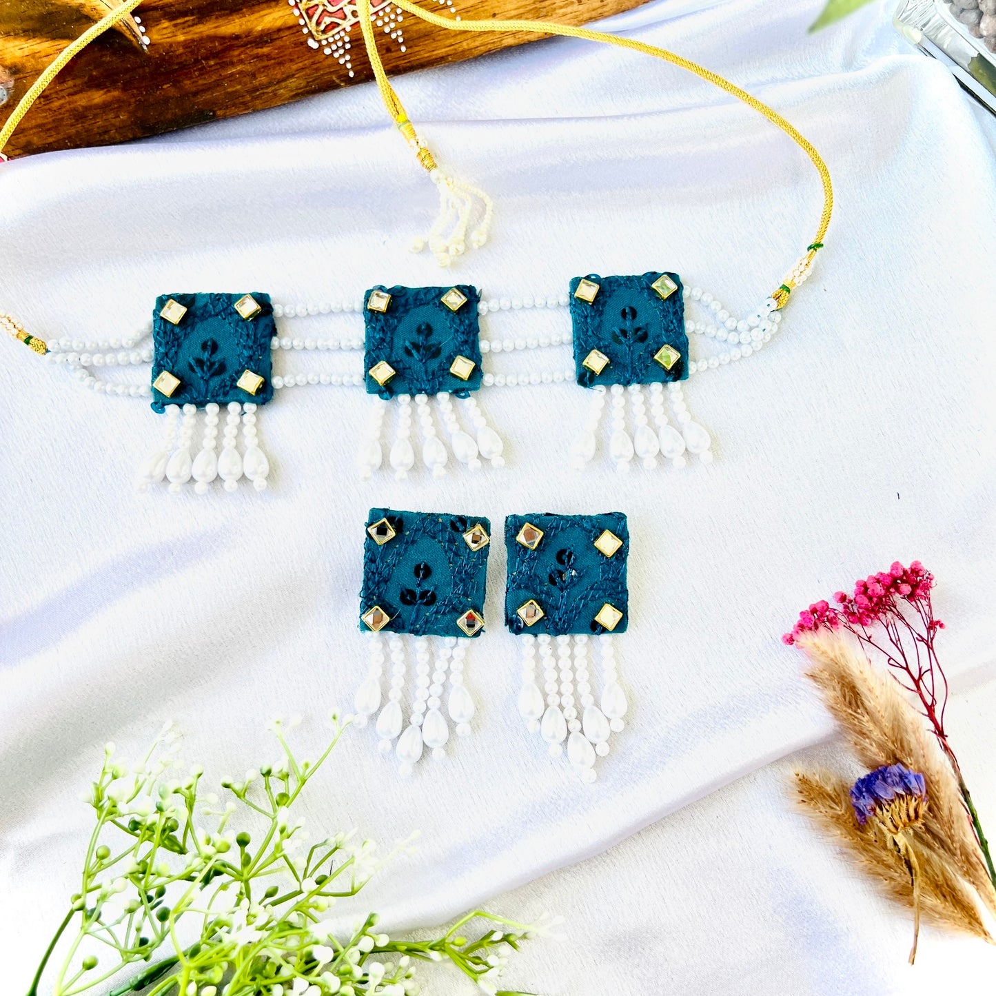 Pearl Chocker