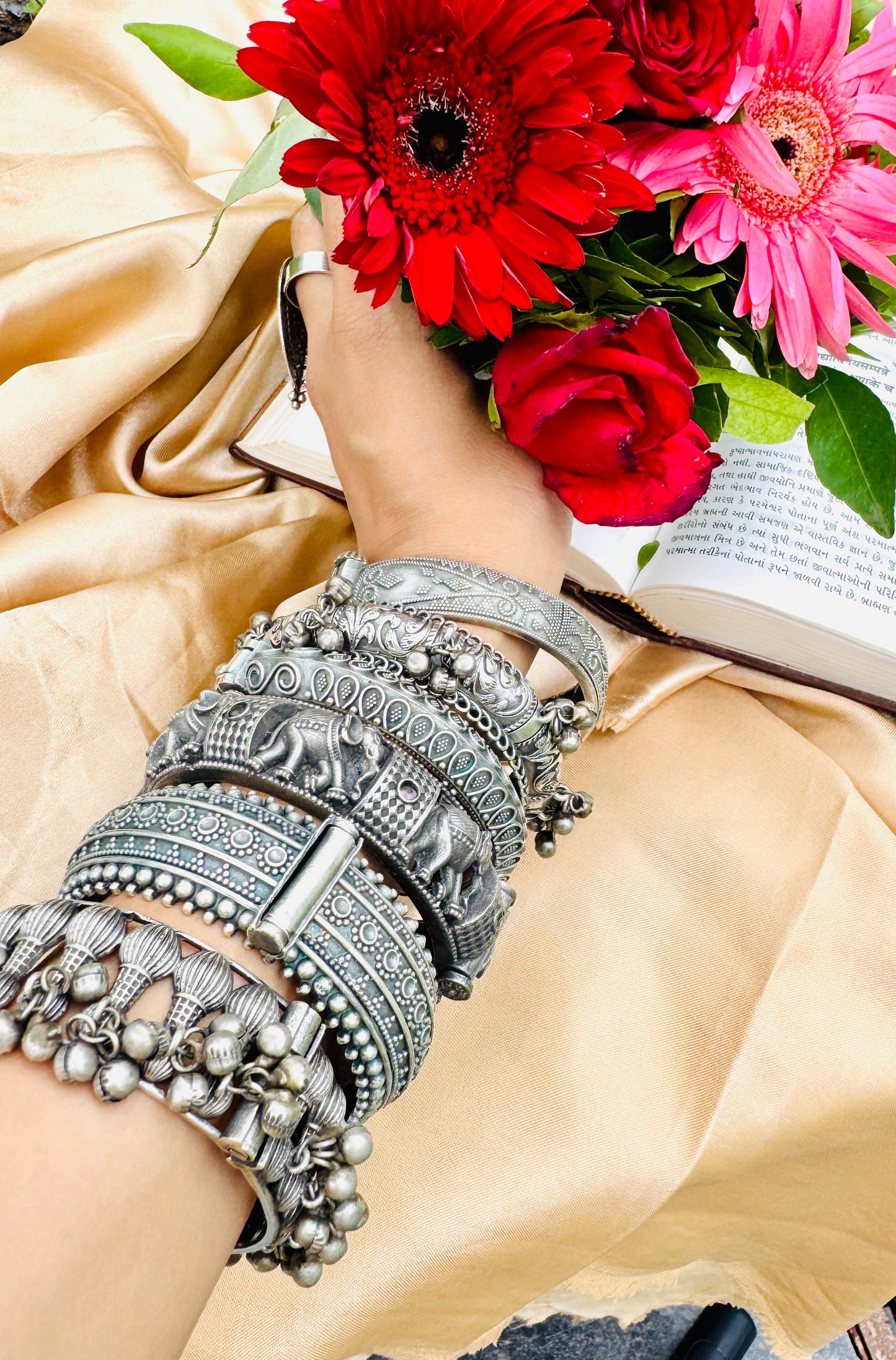 Elephant Handcuff
