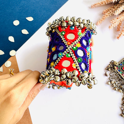 Haniya Handcuff