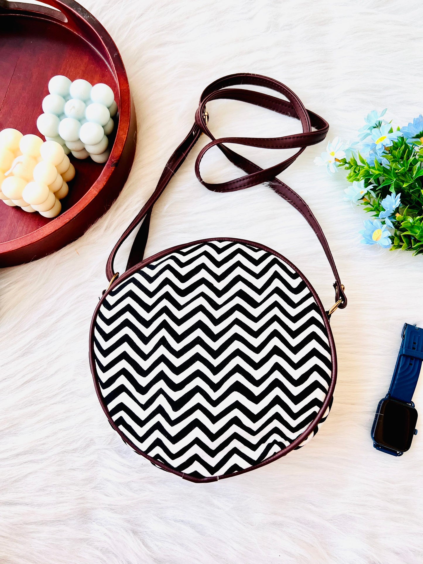 Zig Zag Round Sling Bag