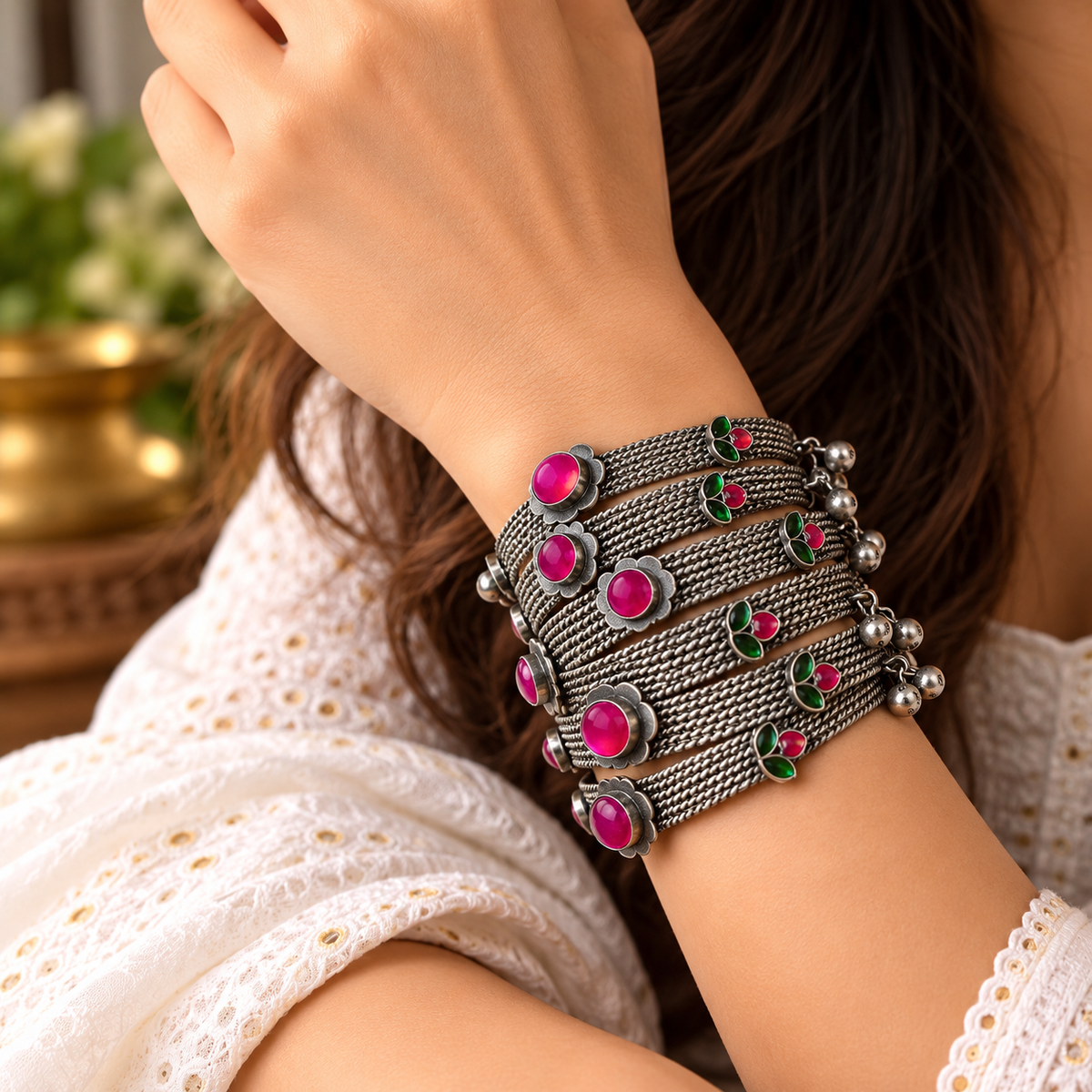 Baani Handcuff