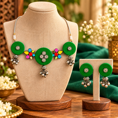 Glass Green Chocker